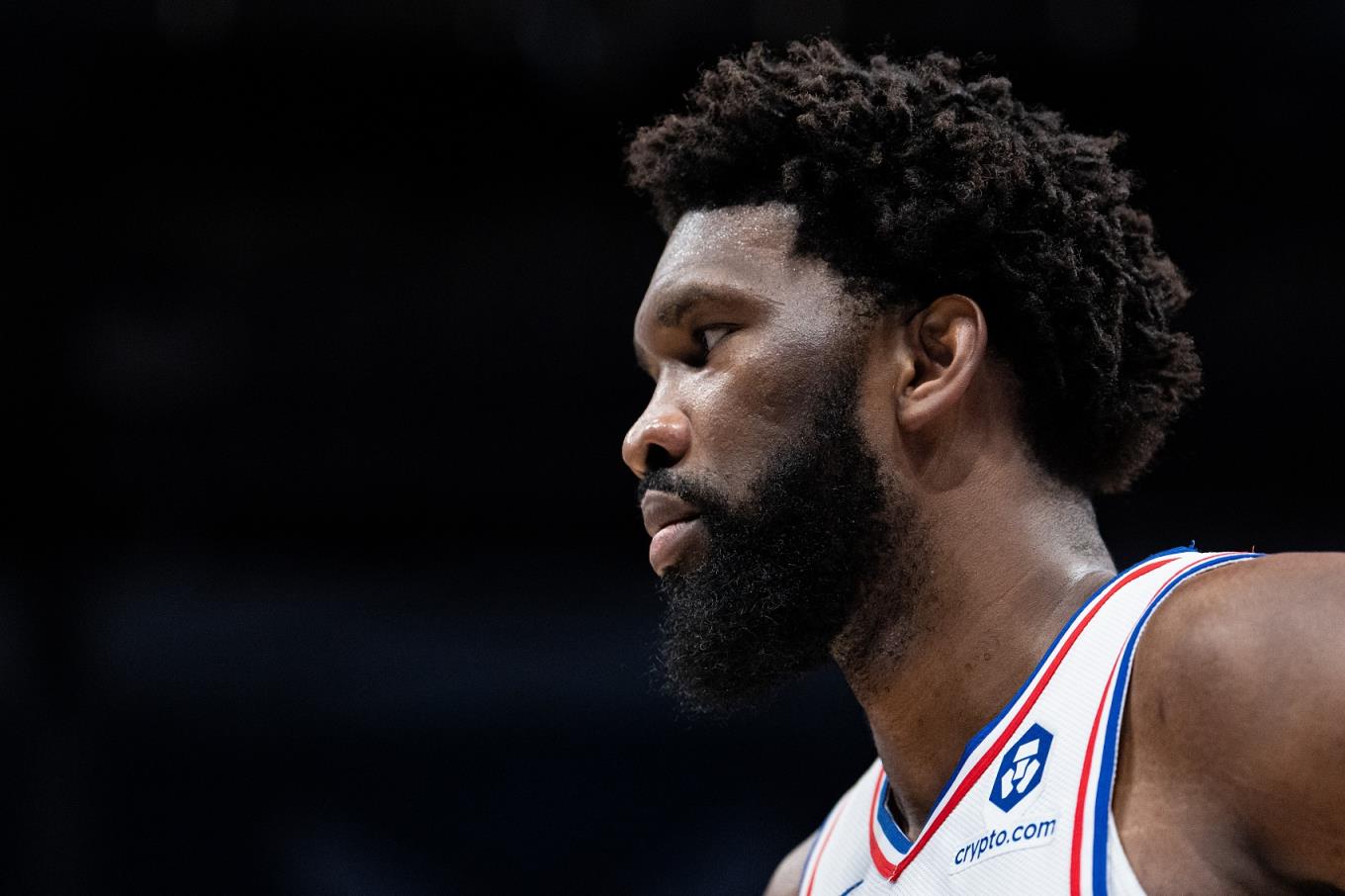 三分7中5！恩比德季后赛砍50+且进5+三分 NBA历史首位中锋